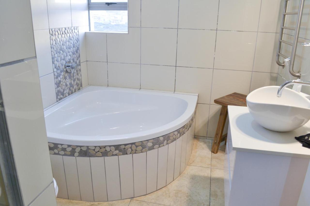 Diaz Ocean View Hotel モーセル・ベイ エクステリア 写真